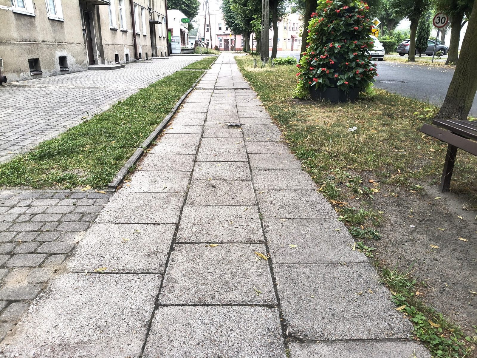 Przebudowa chodnika przy Grunwaldzkiej w Karsznicach