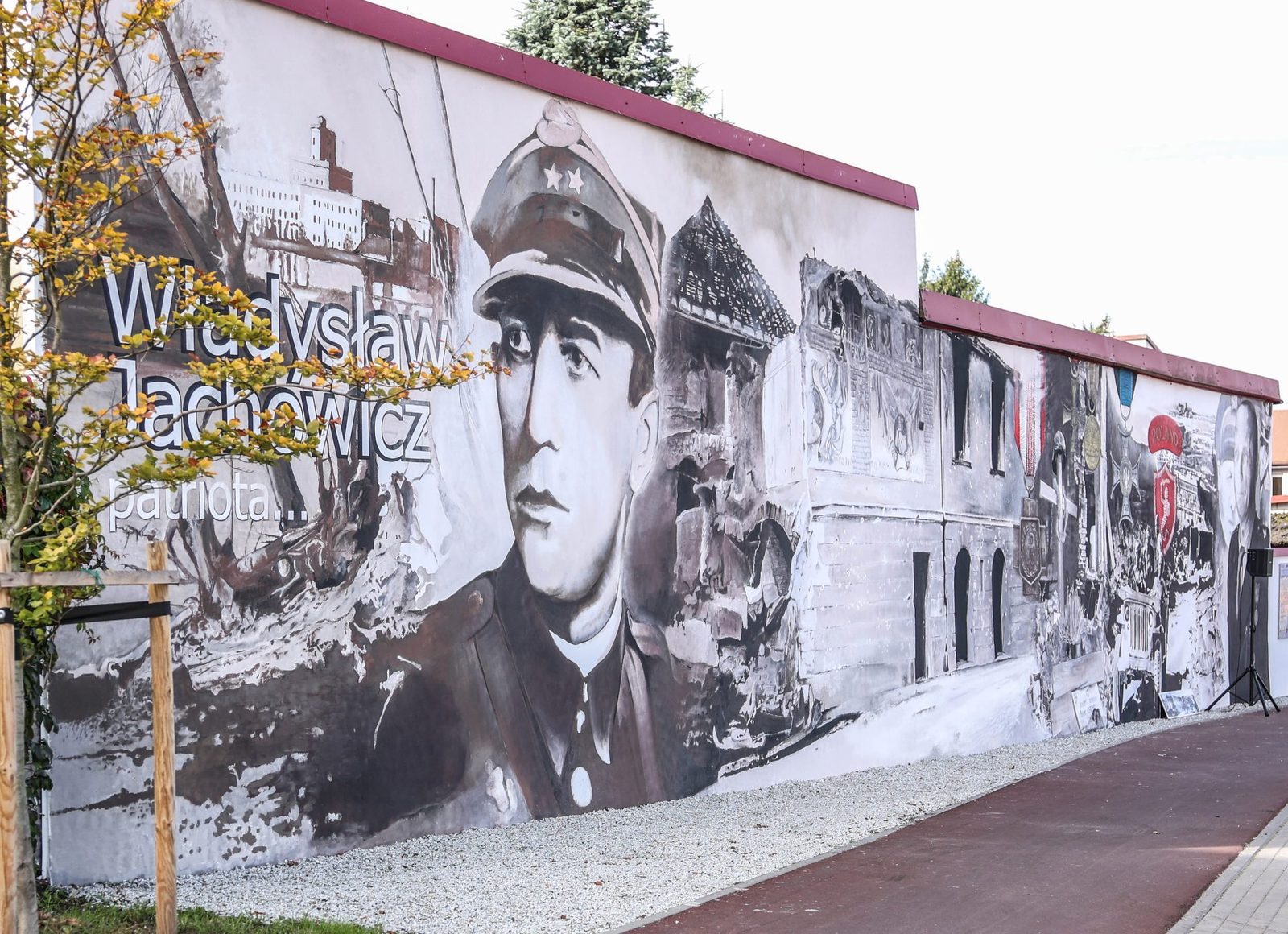 Mural kpt. Władysława Jachowicza odsłonięty w Zduńskiej Woli